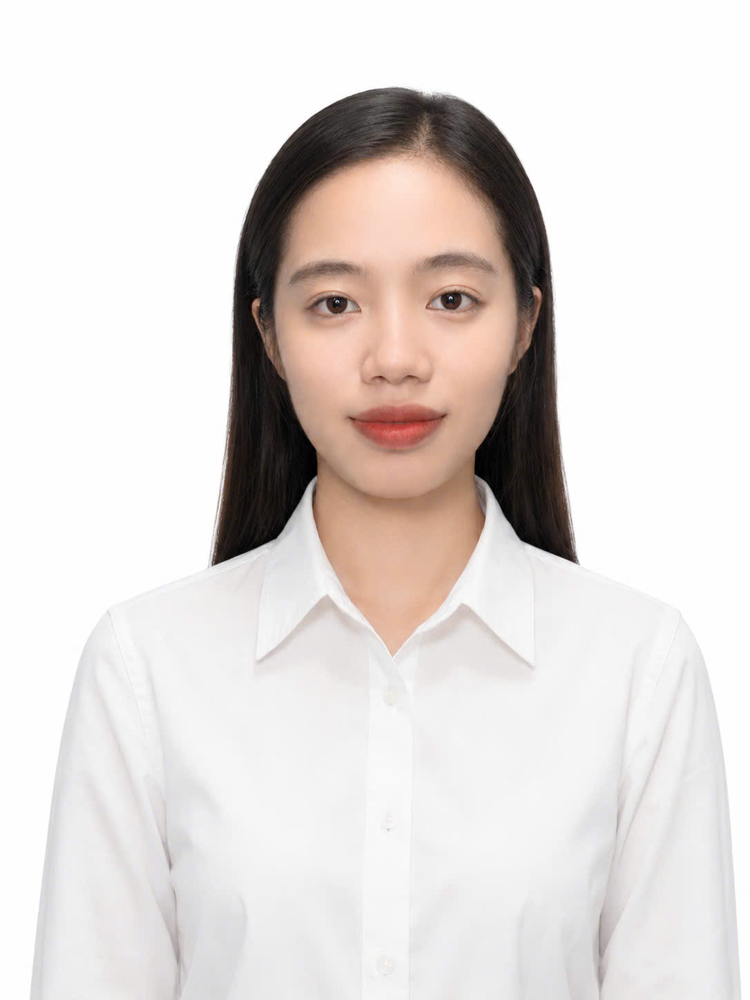 Khánh Huyền portrait